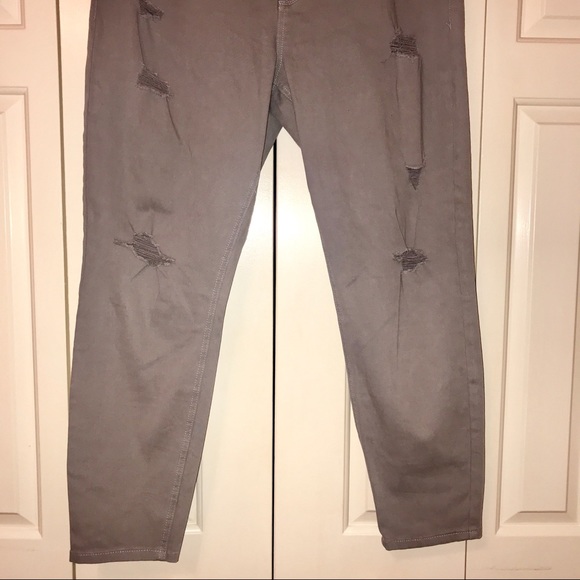 Savannah Chrisley Faith Over Fear Jeans - Picture 4 of 6